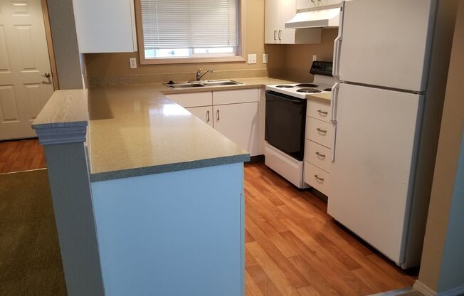 2 beds, 2.5 baths, 1,497 sqft, $2,050, Unit V98