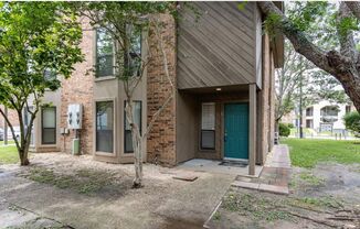 Beautiful Townhome Near LSU for Rent