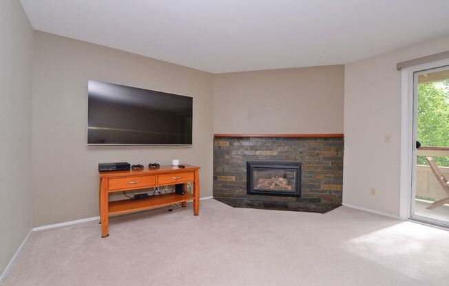 Convenient East Side Condo