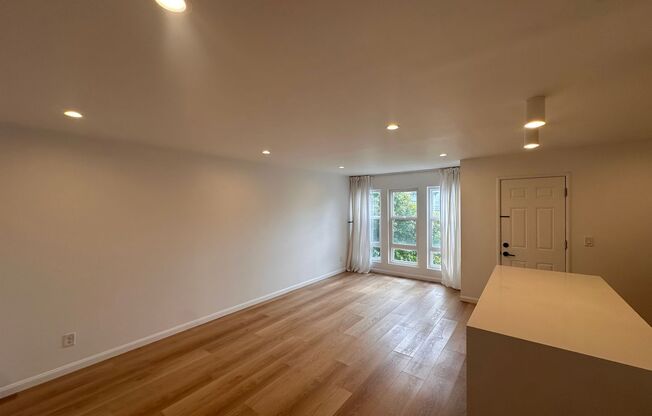 011 (2976 Washington)