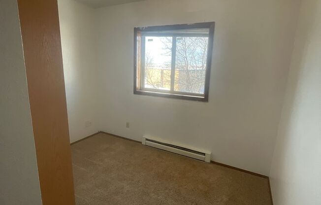 2 beds, 1 bath, 750 sqft, $790, Unit 1200-15