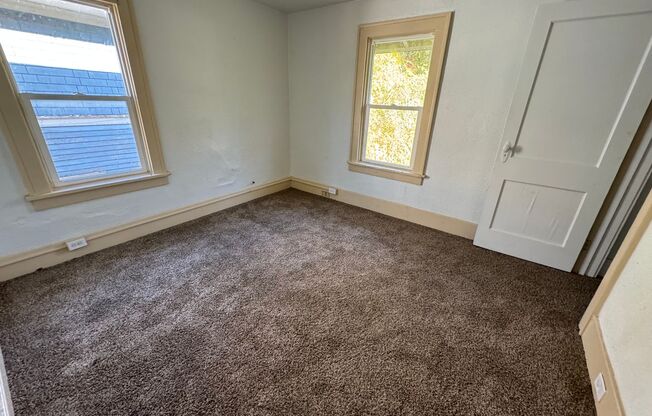 3 beds, 1 bath, $1,310