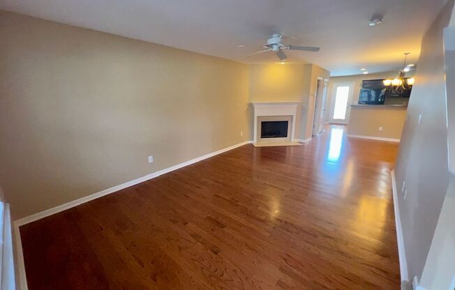 Charming 2BR/2.5BA Townhome in Villages of Riverwood – Hermitage