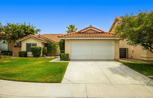 Beautiful Single-Story in Green Valley