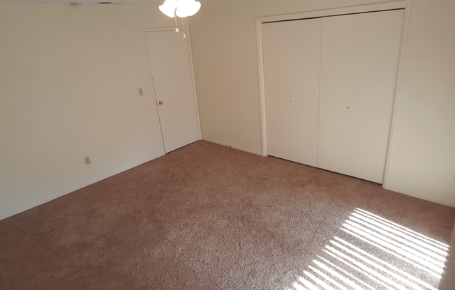 2 beds, 1 bath, 950 sqft, $1,700, Unit 1618 Montclair Dr., Modesto, Calif.