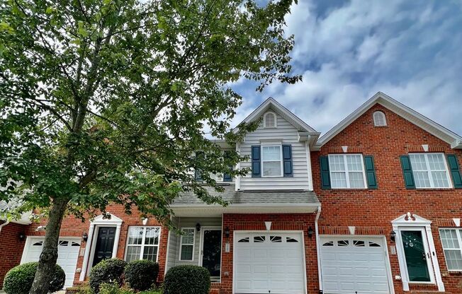 Beautiful Brick Townhome in Piedmont Trace