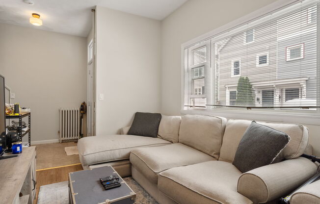 13 KNOWLTON ST