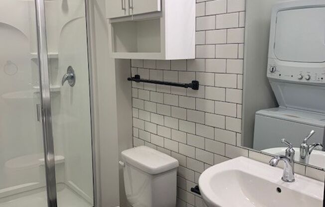 Studio, 1 bath, 354 sqft, $795, Unit Room 203