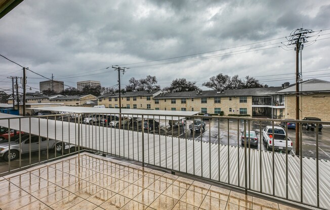 5833 Sandhurst Lane