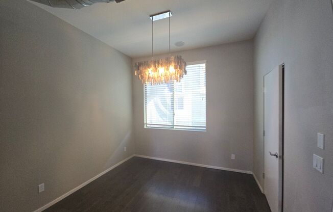 3 beds, 3.5 baths, $2,700