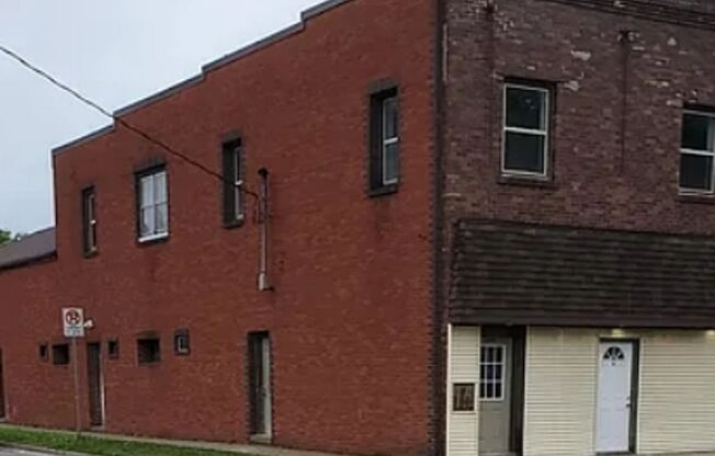 2447 E Walnut Street