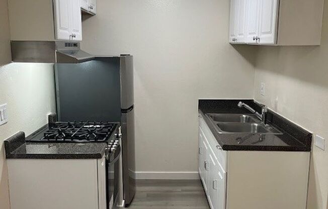 1 bed, 1 bath, $2,350, Unit 2