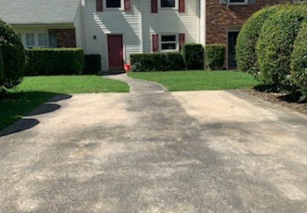415 Patrick Henry Court - 1