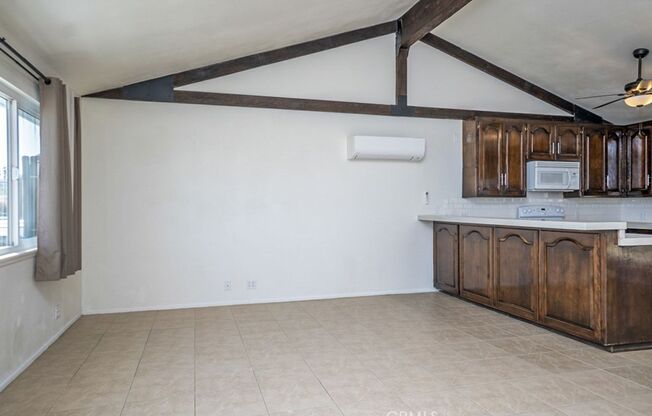 Beautiful 2 Bedroom Home