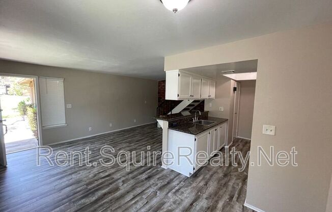 1086 W Calle De Las Estrellas