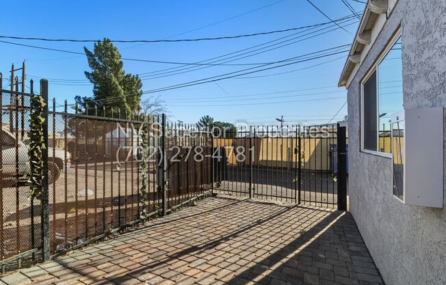 Downtown!! Single Story!! End unit!! Off Street Parking!!! Security gates front!! Recently renovated!! No Carpet!!!