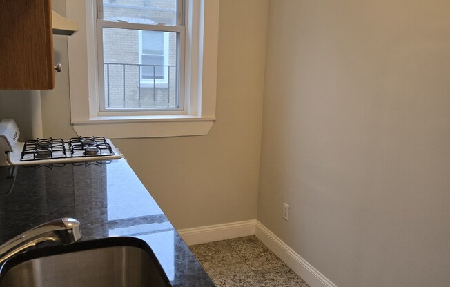 1 bed, 1 bath, $2,950, Unit 20