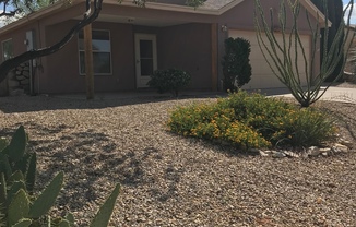 3 beds, 2 baths, $1,400