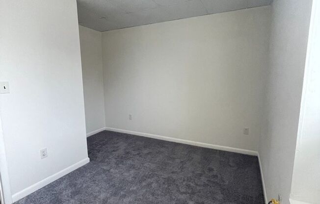 1 bed, 1 bath, 450 sqft, $1,250, Unit 404
