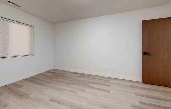 2 beds, 1 bath, 1,078 sqft, $1,000, Unit 201-307E