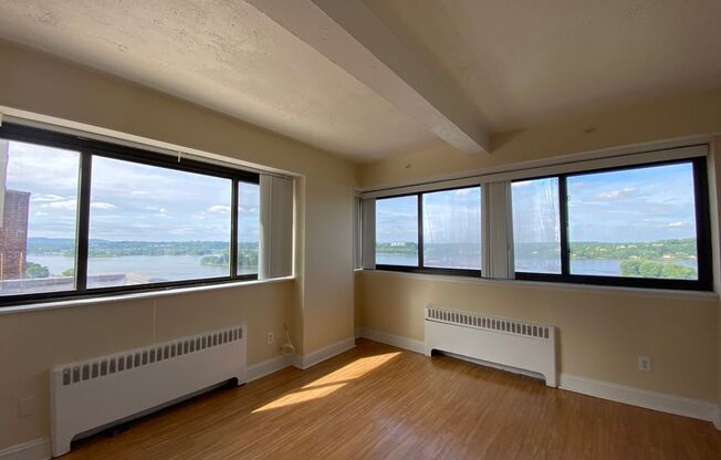 1 bed, 1 bath, 941 sqft, $1,450, Unit PH08