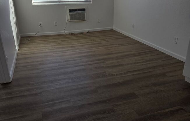 Park Place Apartments (4033 33rd)