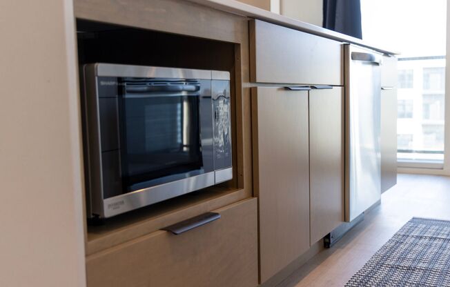 1 bed, 1 bath, 560 sqft, $1,395, Unit 405