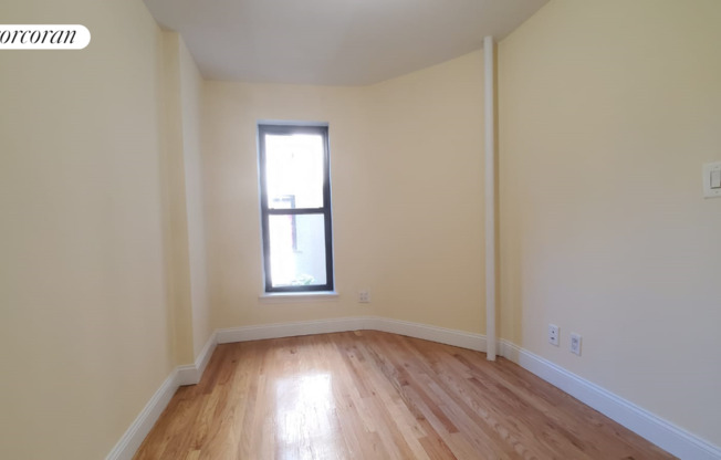 3 beds, 1 bath, $3,199, Unit 5