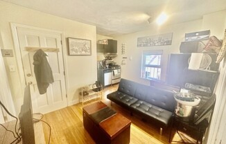 20 Bartlett Pl.