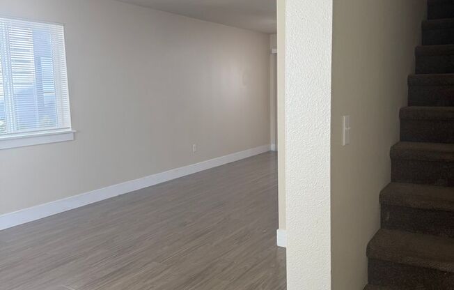 8527-8539 SE Clinton 7 plex
