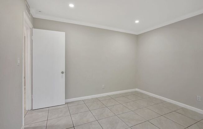 1 bed, 1 bath, 650 sqft, $1,850, Unit 5141-208