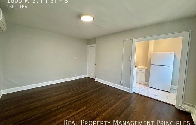 1605 W 37 ST