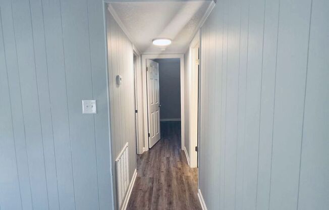 2 beds, 1 bath, 692 sqft, $1,095, Unit 100-A