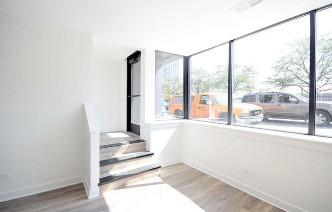 1 bed, 1 bath, 727 sqft, $1,850, Unit 946