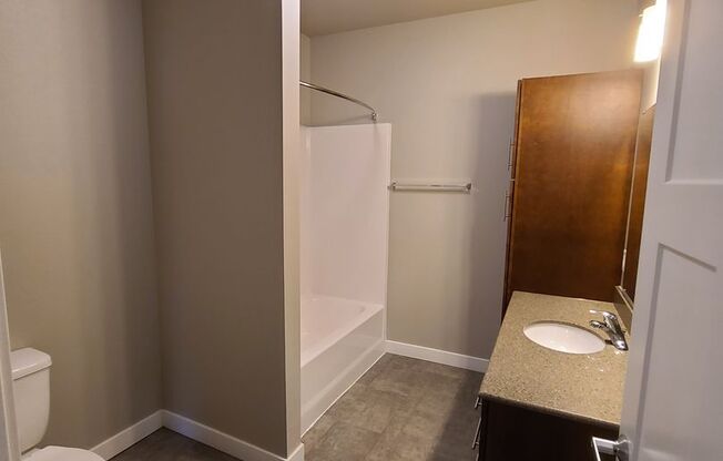 2 beds, 2 baths, $1,495, Unit 147