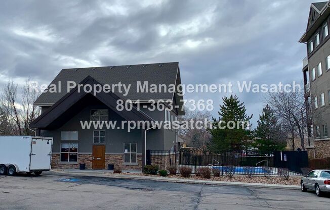 Come See this Cute 3 Bedroom 2 Bathroom Condo in Salt Lake!! HALF OFF FIRST MONTHS RENT MOVE IN SPECIAL!