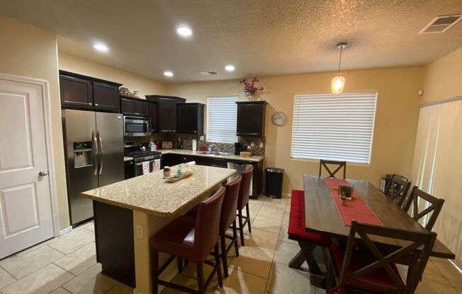 3 beds, 2 baths, 1,874 sqft, $2,200, Unit 209 Landing Trail NE