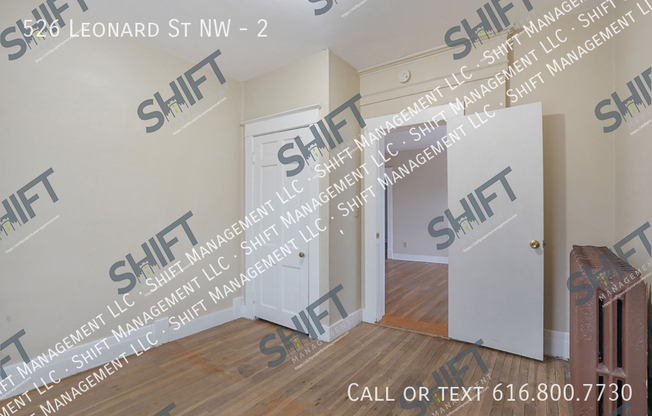526 LEONARD ST NW