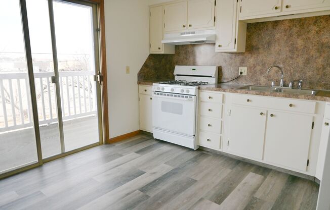 Welcome Home to Kingswood Manor: Your Oasis in the Heart of Omaha!