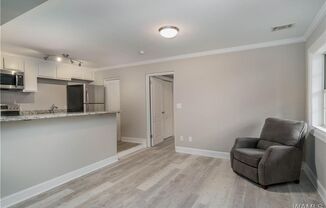 2 beds, 2 baths, $2,400, Unit #21