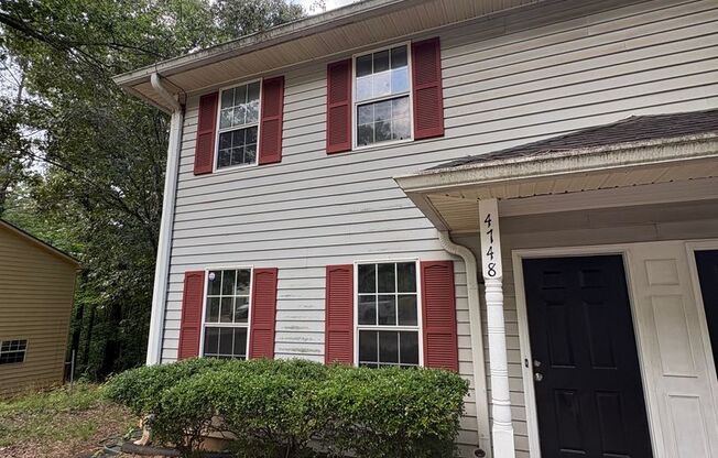 2 Bedroom Townhome in Flowery Branch!