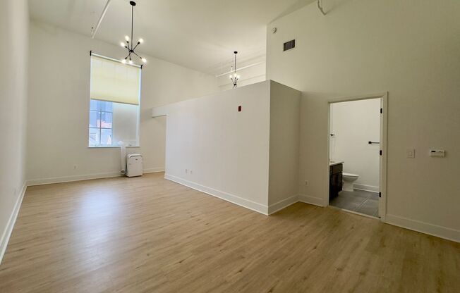 1 bed, 1 bath, 667 sqft, $900, Unit 108