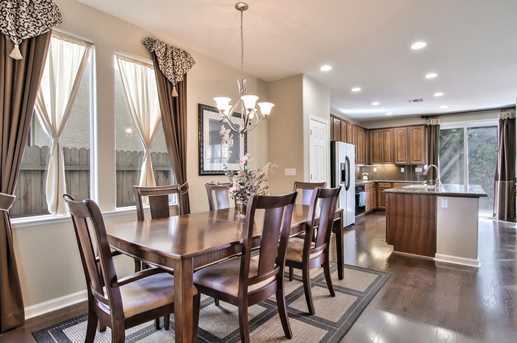 Stunning (Formal Model) 3/3 w/Huge Loft! Please read entire ad before requesting a viewing!!