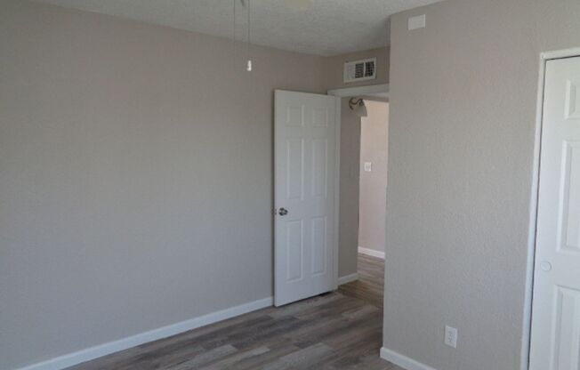 2 beds, 1 bath, 616 sqft, $1,175, Unit #2