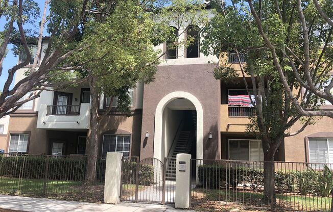 2BD 2BA Mission Valley Condo - 1st Floor 2 Car Garage + 2 Parking Spaces, Split Floor Plan, Washer Dryer in Unit, Pet Friendly