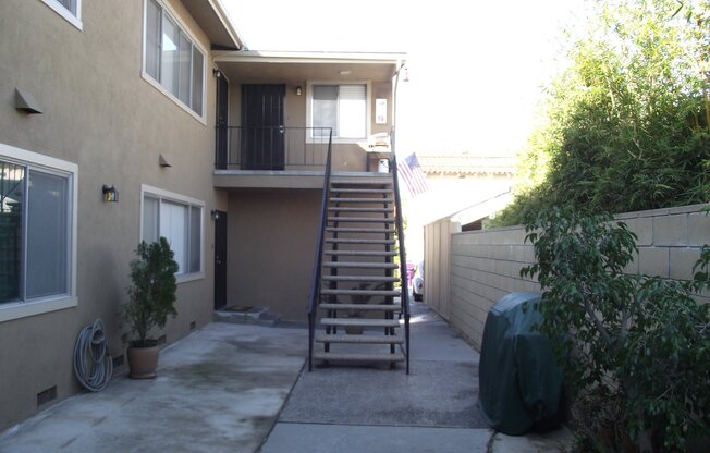 231 GRAND AVE