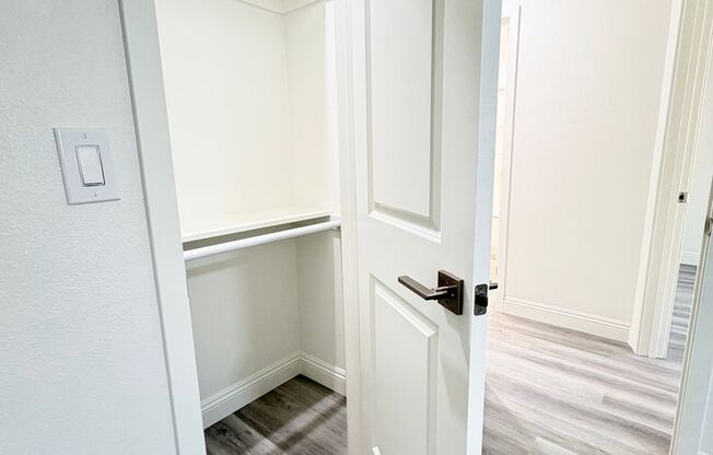 2 beds, 2 baths, 850 sqft, $2,795, Unit Unit 140
