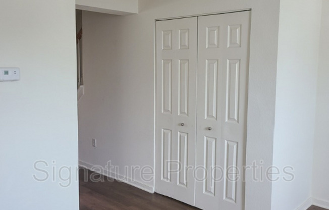 2 beds, 1 bath, $1,200