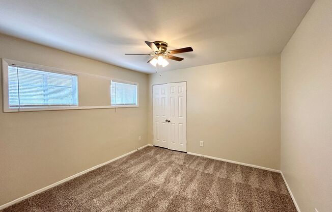 2 beds, 1 bath, $950, Unit SC541