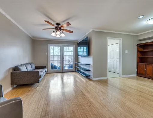 16301 Ledgemont Ln